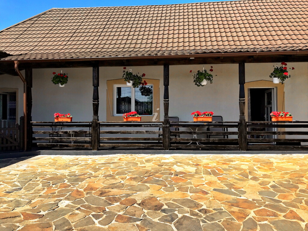 Camere de închiriat La Dory