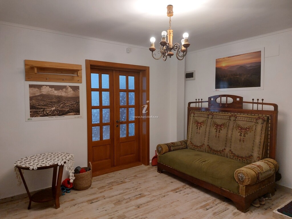 Transilvania 10 - Casa Poarta Văii Jiului