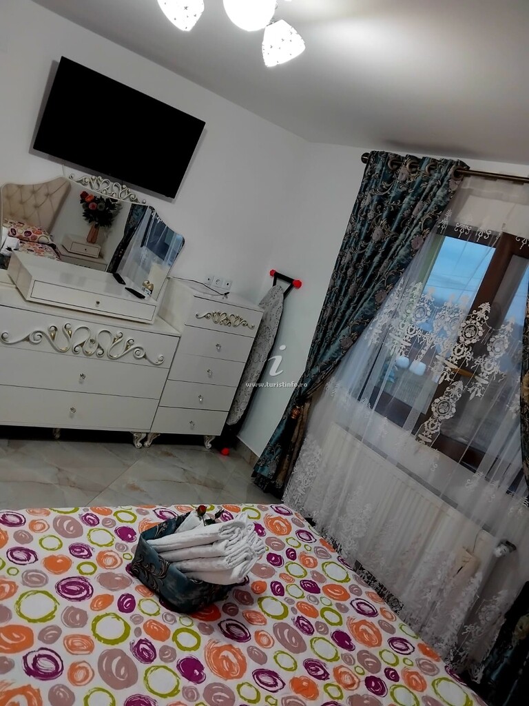 Casa Coșnencuța din Bucovina