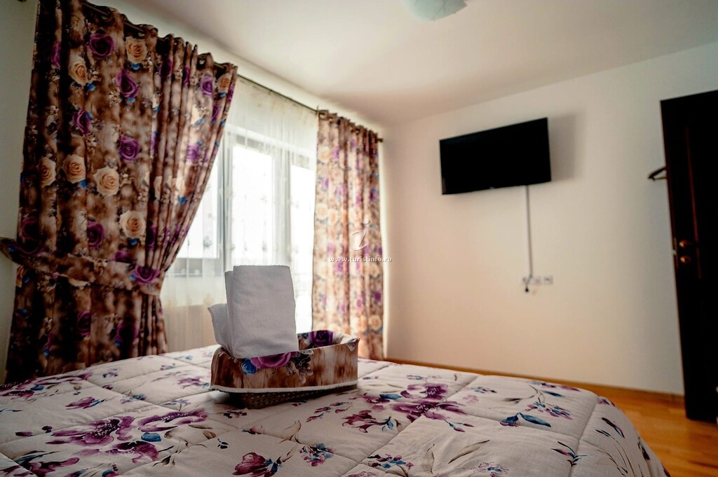 Casa Coșnencuța din Bucovina