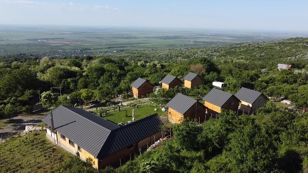 Căsuțe tip camping La Rasay Chalet