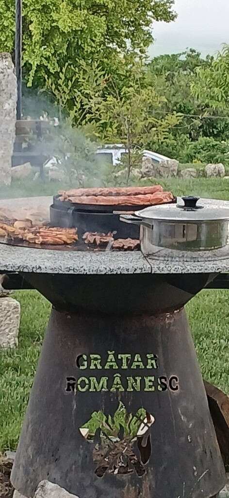 Căsuțe tip camping La Rasay Chalet