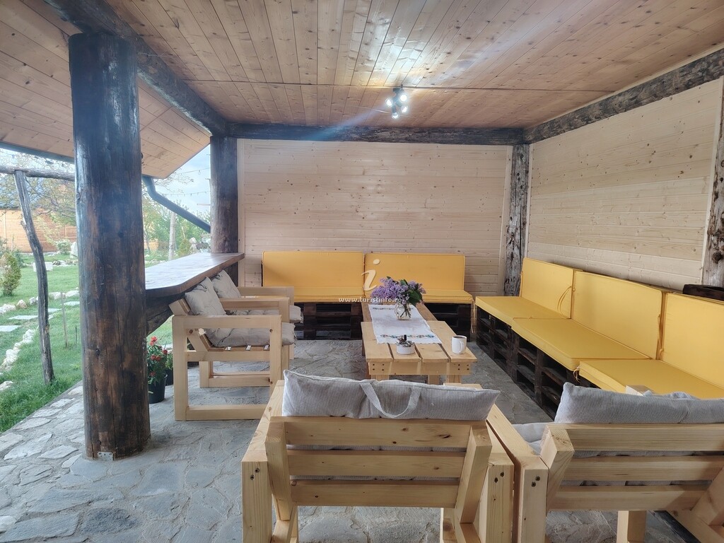 Căsuțe tip camping La Rasay Chalet