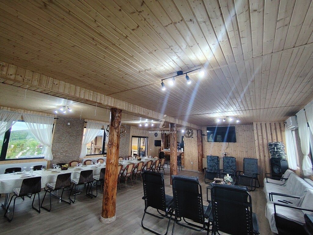 Căsuțe tip camping La Rasay Chalet