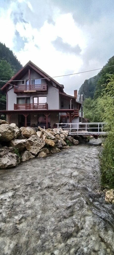 Pensiunea Liniștea Muntelui