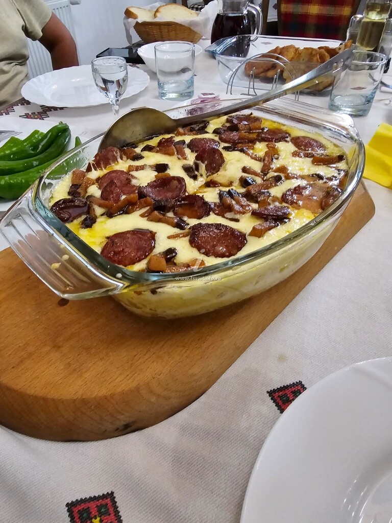 Pensiunea Plai Străbun