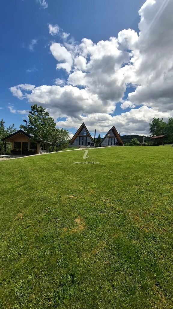 A-frame Green Hill Popas