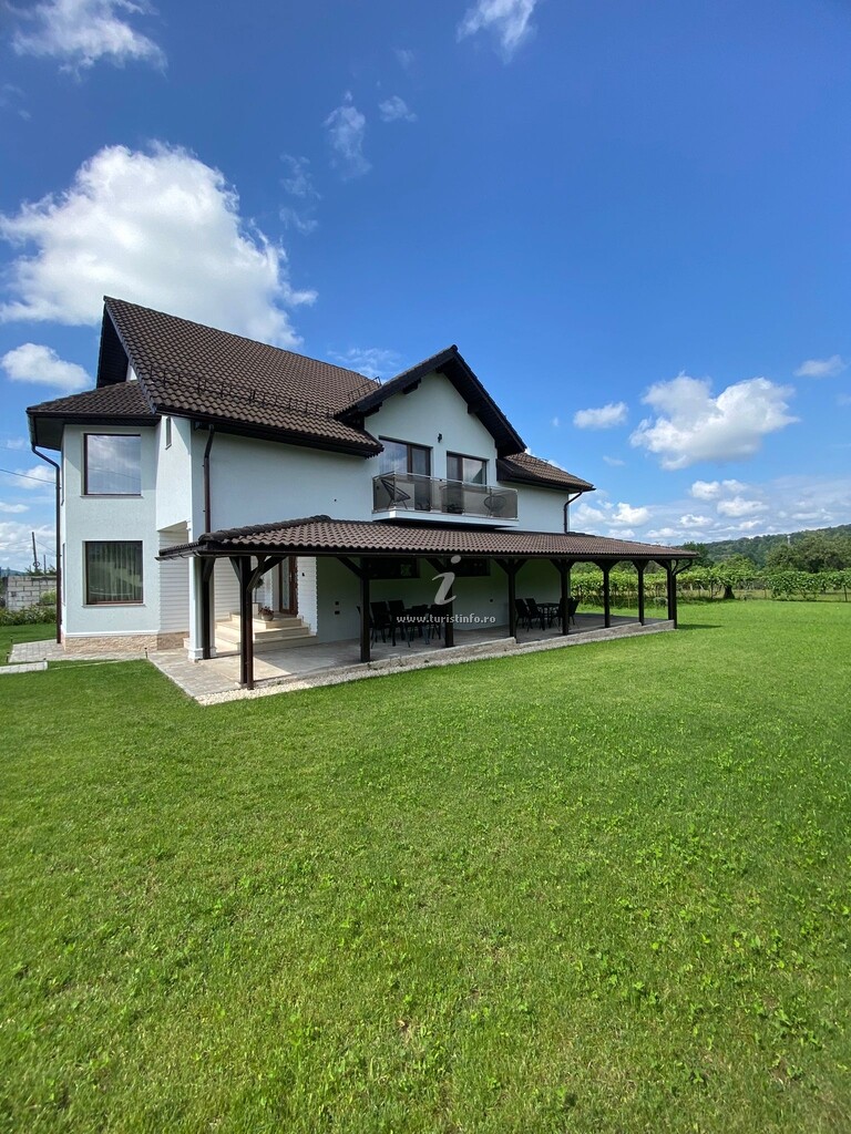 Pensiunea Alpine Grace Retreat