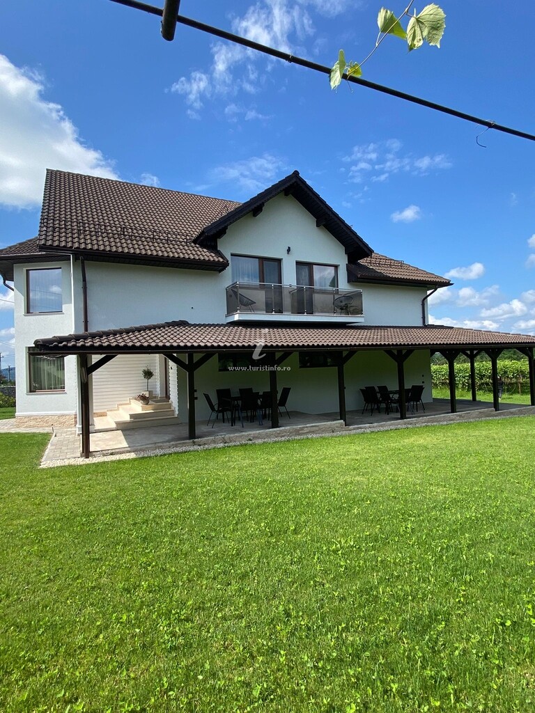 Pensiunea Alpine Grace Retreat
