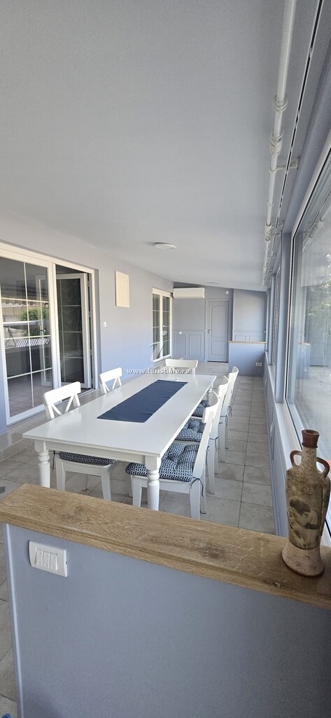 Vila Nis