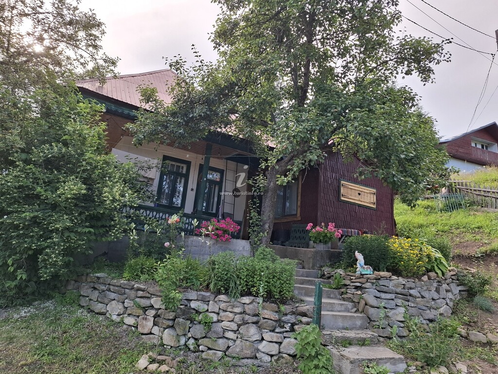 Căsuța cu Prispă