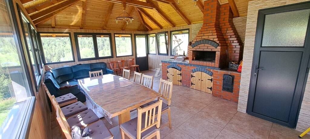 Casa Felinarul Munților