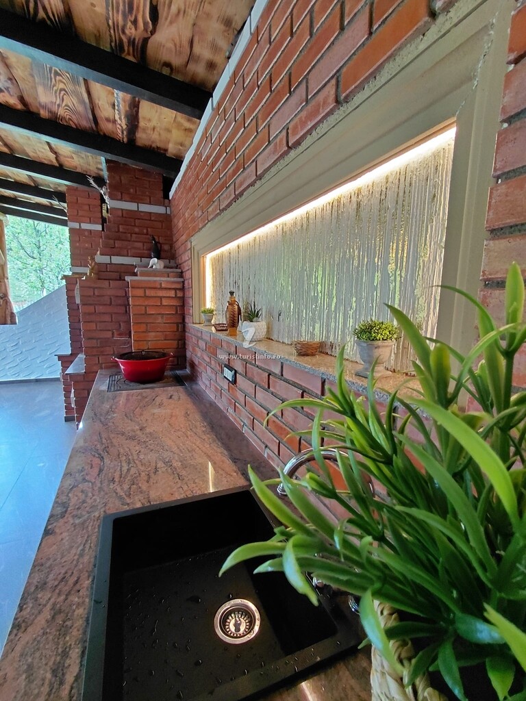 Pensiunea Casa de Sub Deal