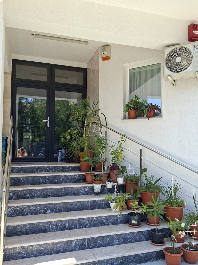 Vila Geh House