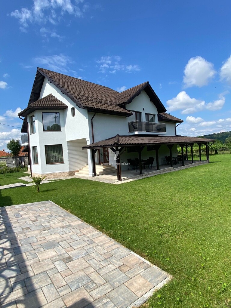 Pensiunea Alpine Grace Retreat