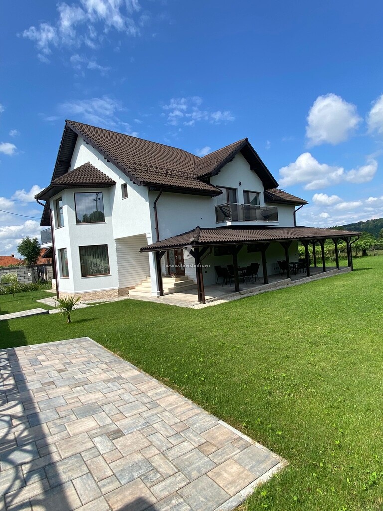 Pensiunea Alpine Grace Retreat