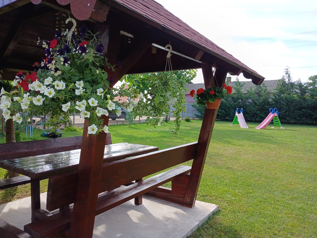 Casa de vacanță la Nea Nicu