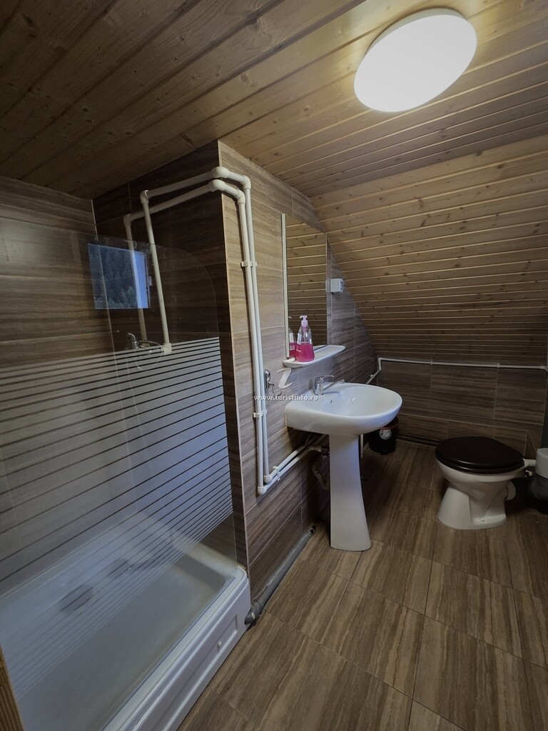 Cabana Ancuța și Rustic