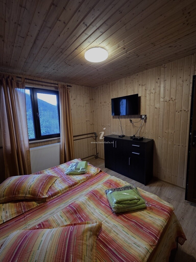 Cabana Ancuța și Rustic