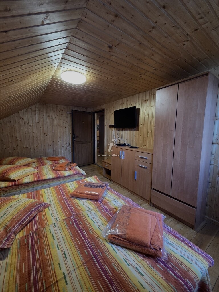 Cabana Ancuța și Rustic
