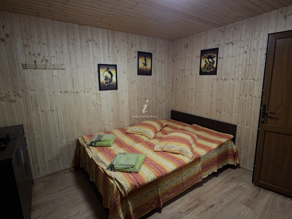 Cabana Ancuța și Rustic