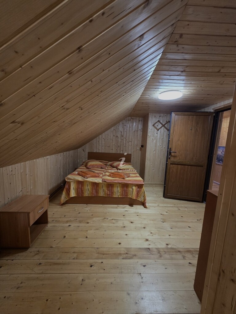 Cabana Ancuța și Rustic