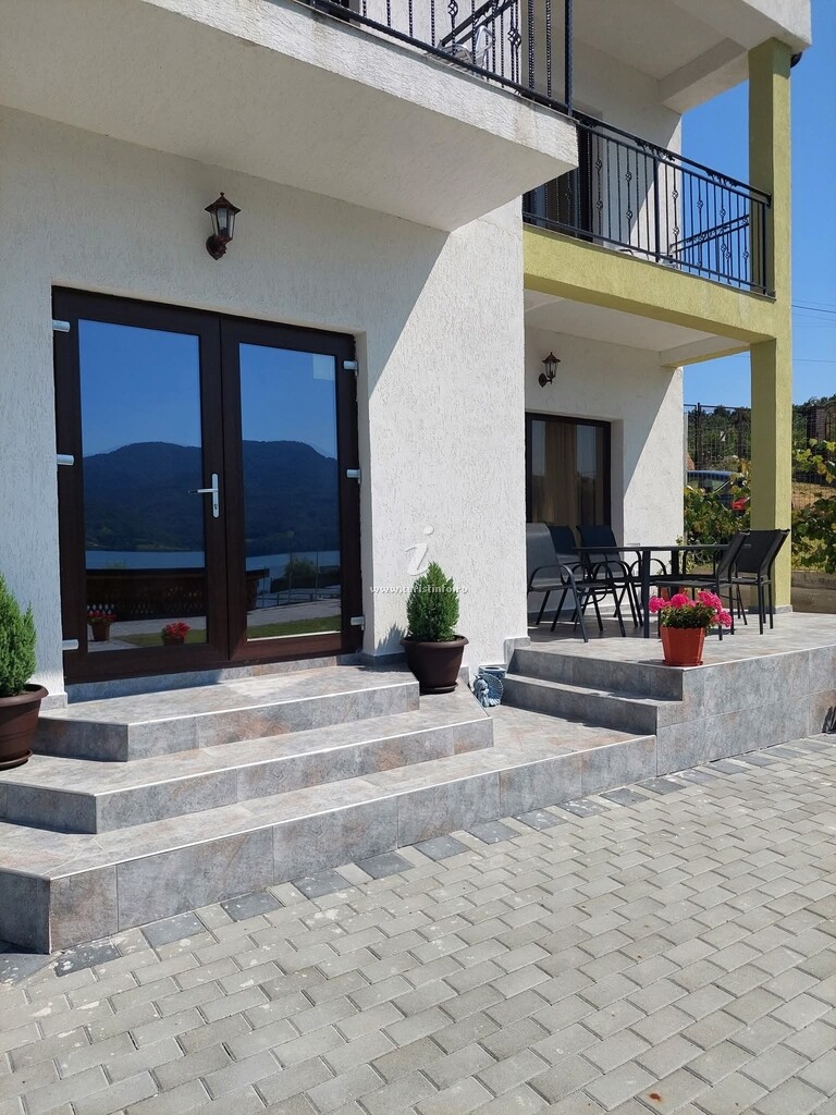 Casa Favorit