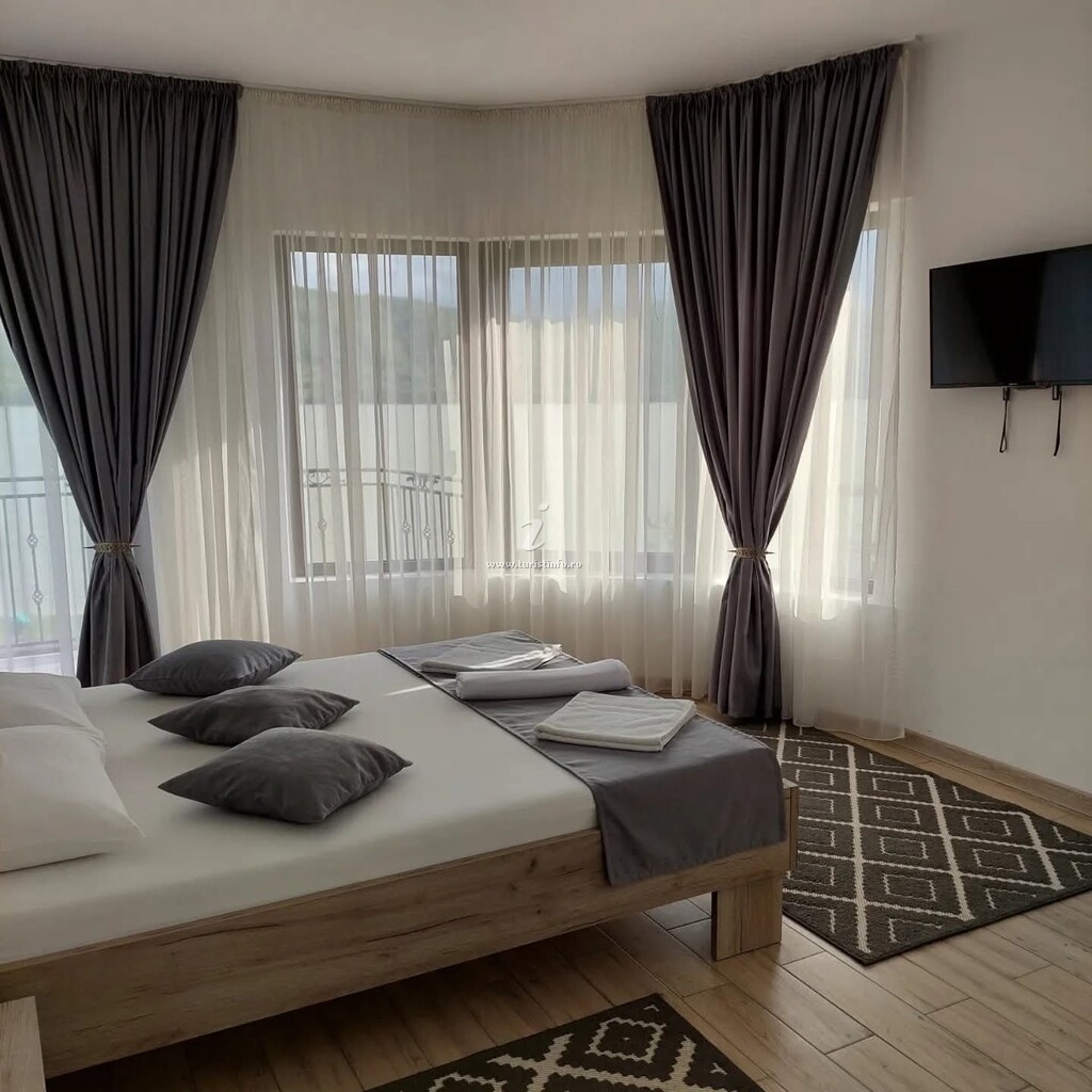 Casa Favorit