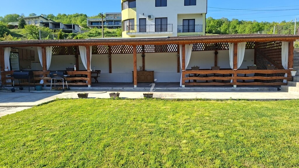 Casa Favorit