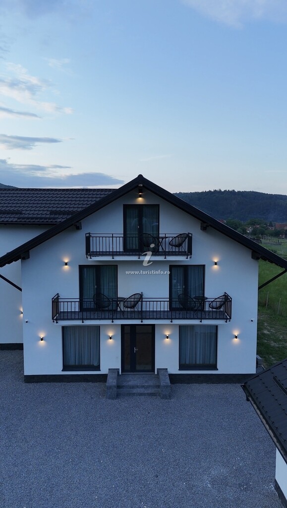 Pensiunea R.O.S.T Guesthouse