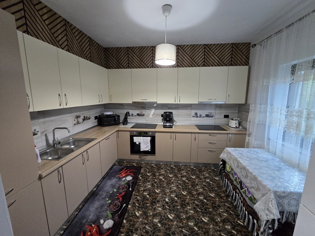 Casa dintre Brazi