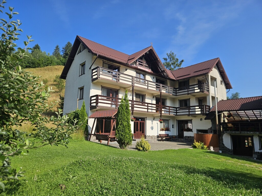 Camere de închiriat Casa Georgiana și Gabriel
