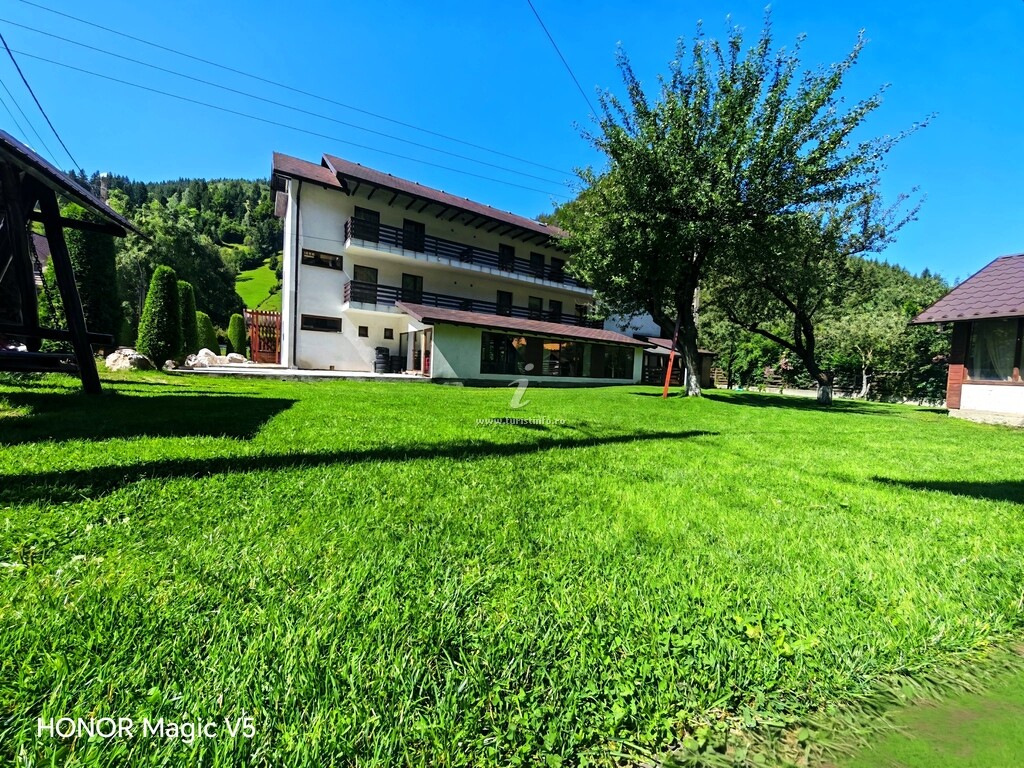 Pensiunea House of River