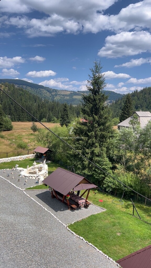 Camere de închiriat Raluca
