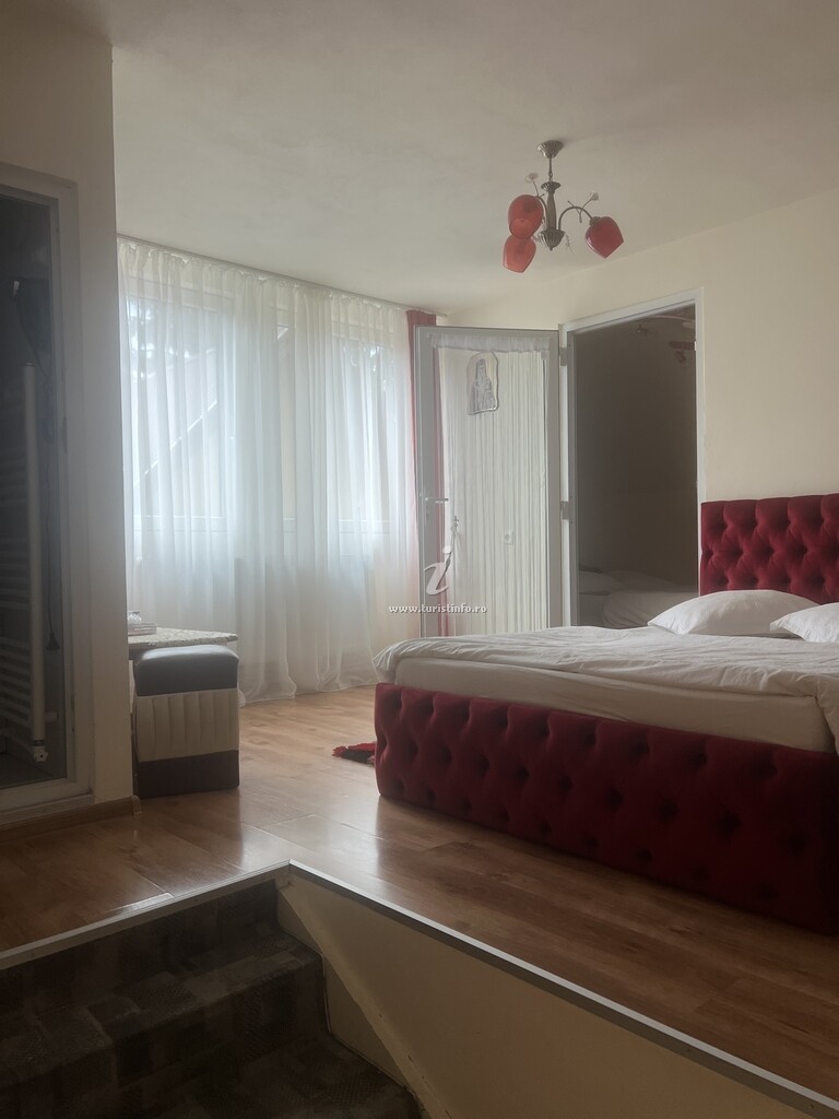 Camere de închiriat Raluca