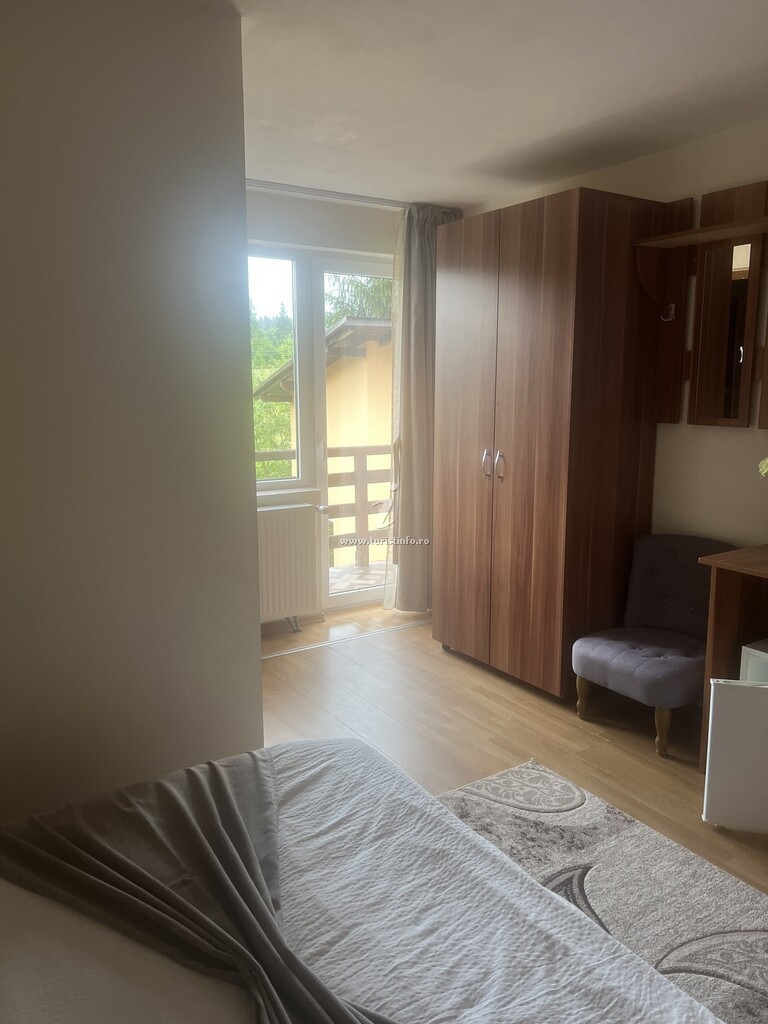 Camere de închiriat Raluca
