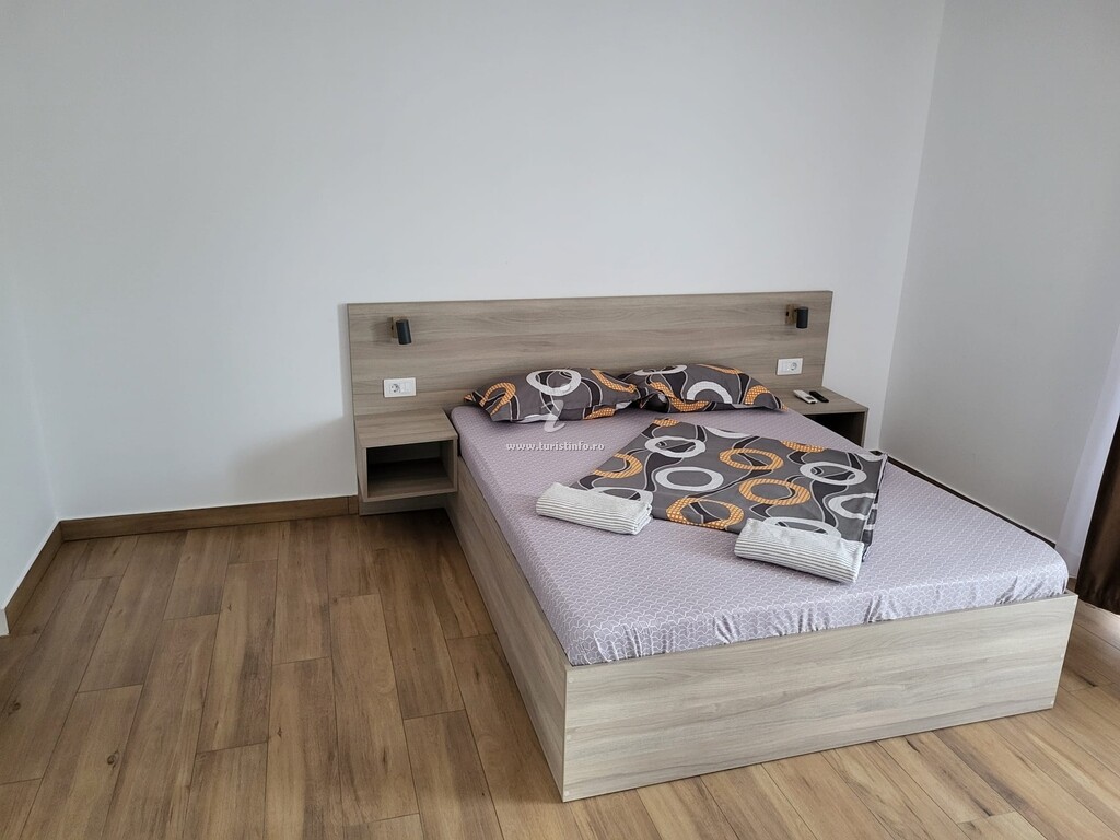 Camere de închiriat Florin