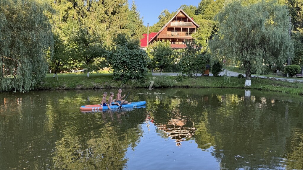 Pensiunea Maramu`Lakeside