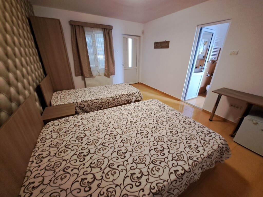 Camere de închiriat Edius