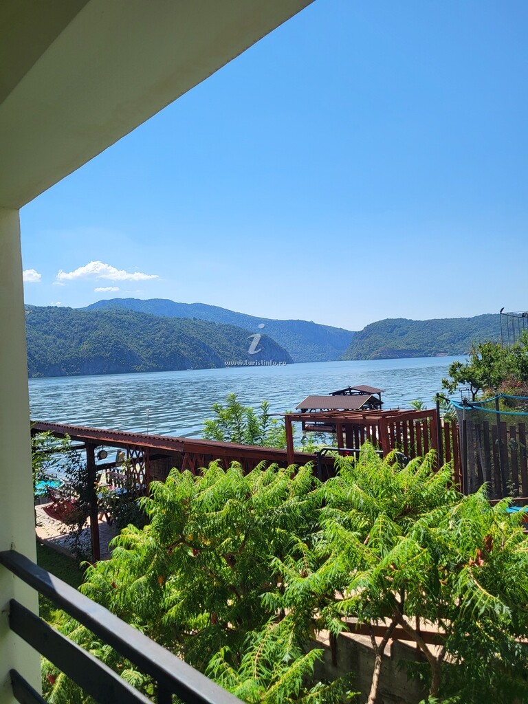Camere de închiriat Casa Ana Serena