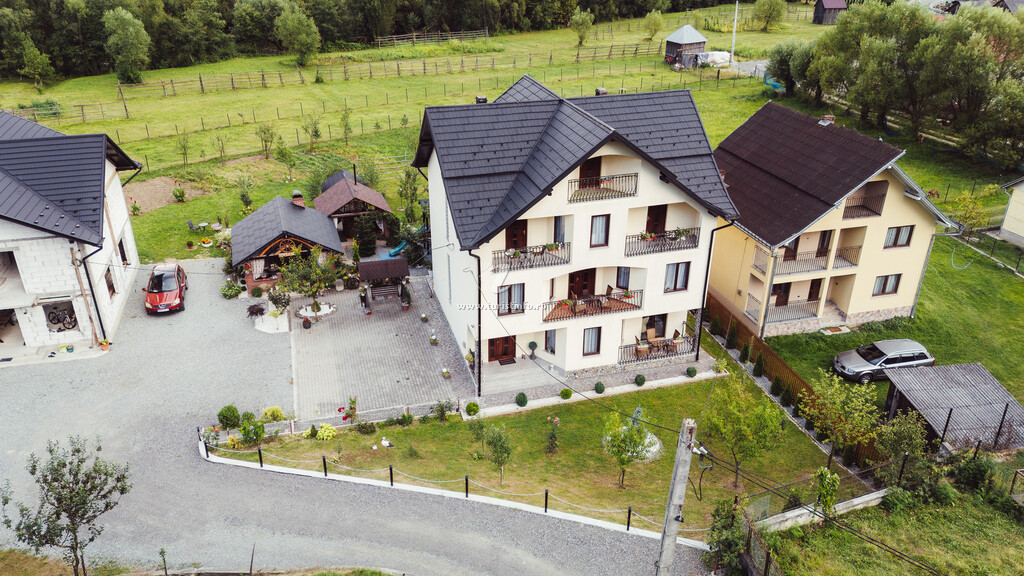 Casa Mary Fluțar