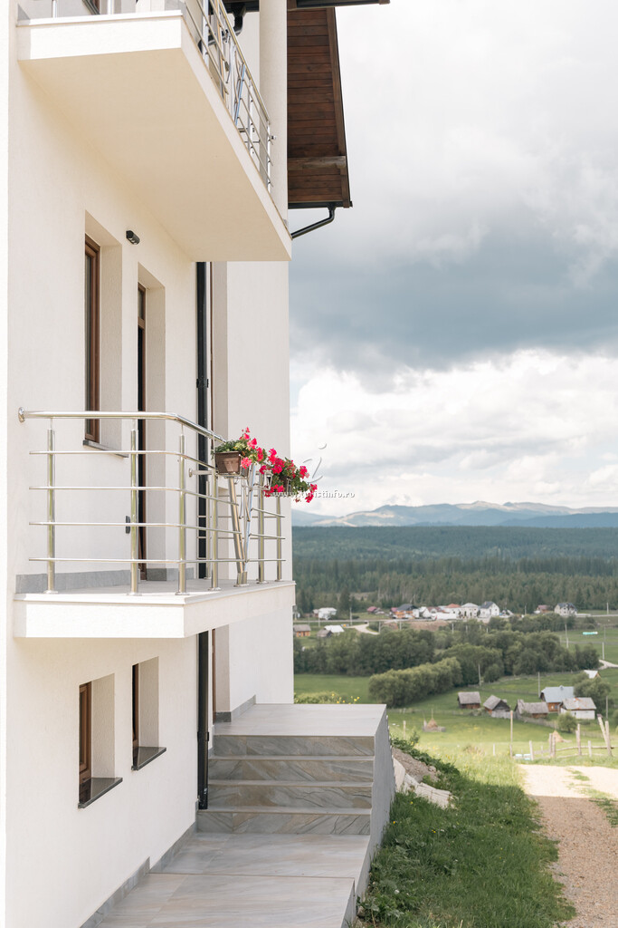 Vila de pe deal