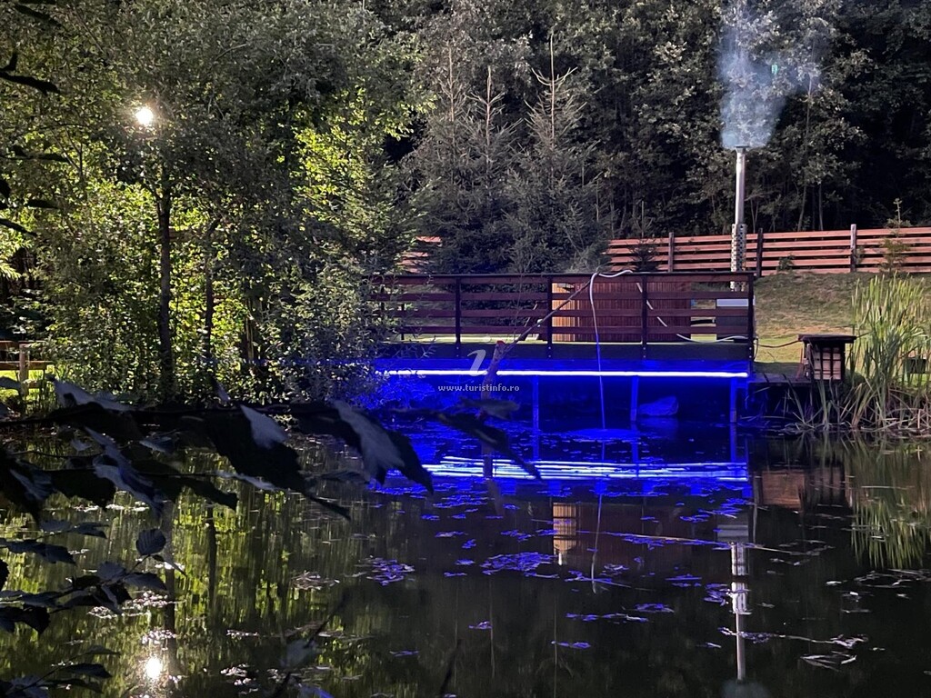 Cabana Casa Cu Veveriţe
