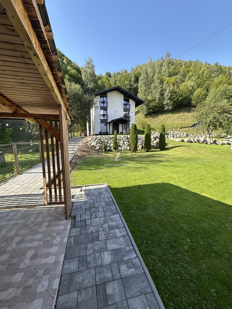 Pensiunea Forest House