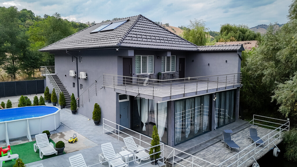 Casa Ricky House