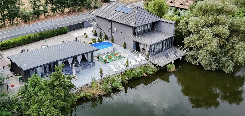 Casa Ricky House