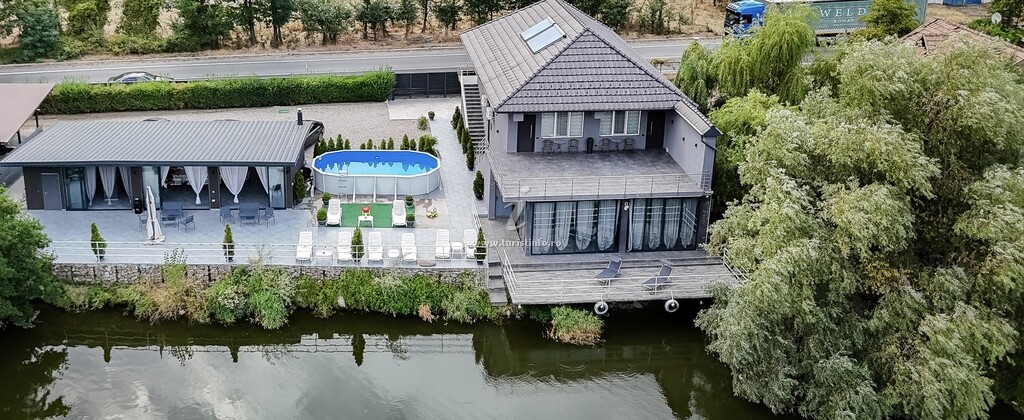 Casa Ricky House