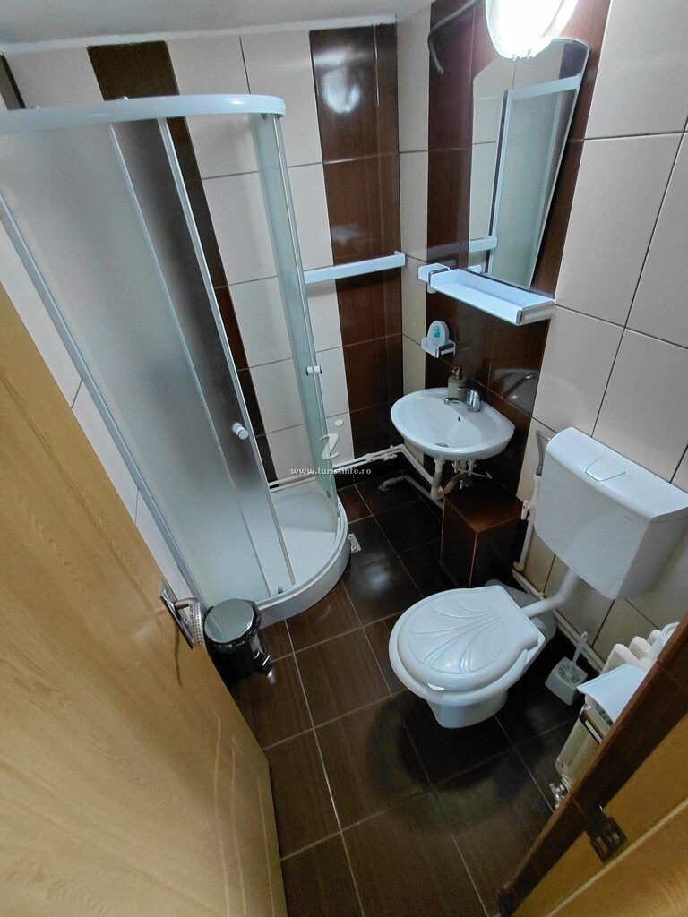 Camere de închiriat STARR