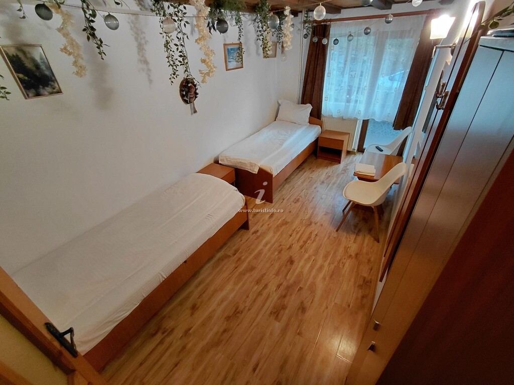 Camere de închiriat STARR