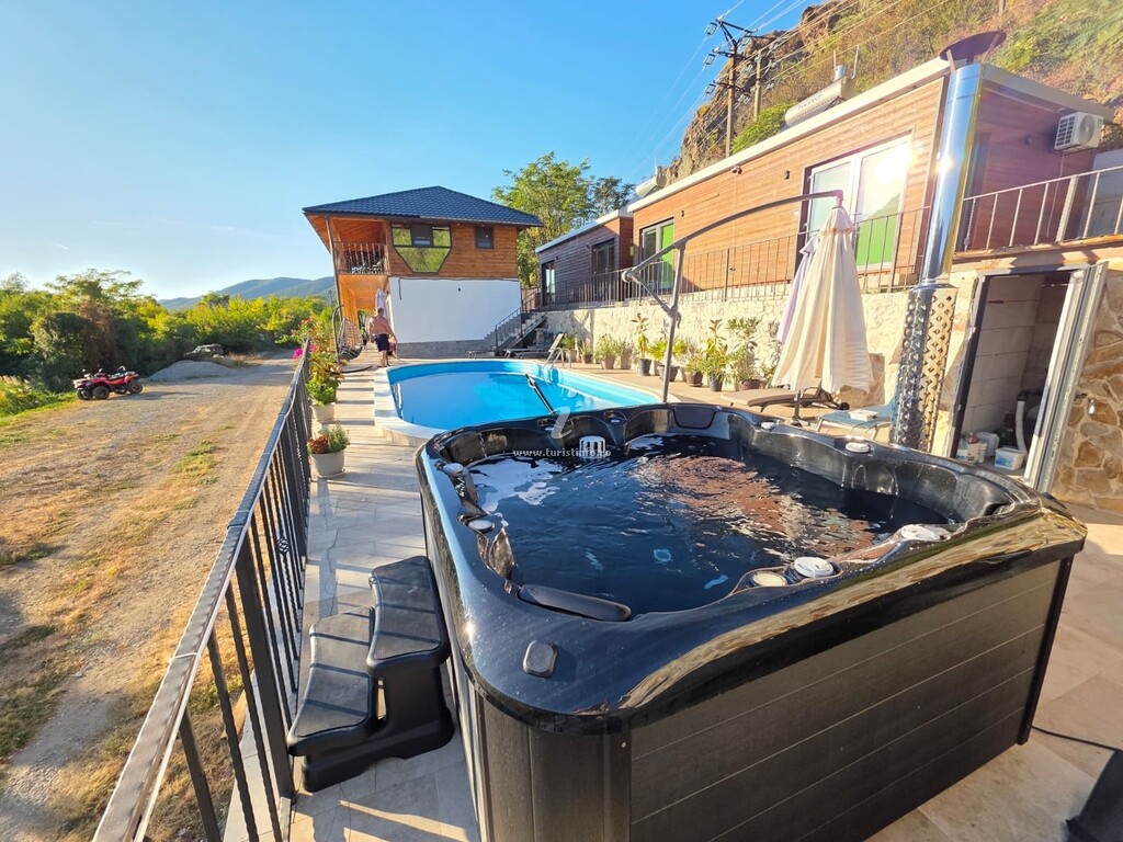 Bungalow-uri Twin Lake House